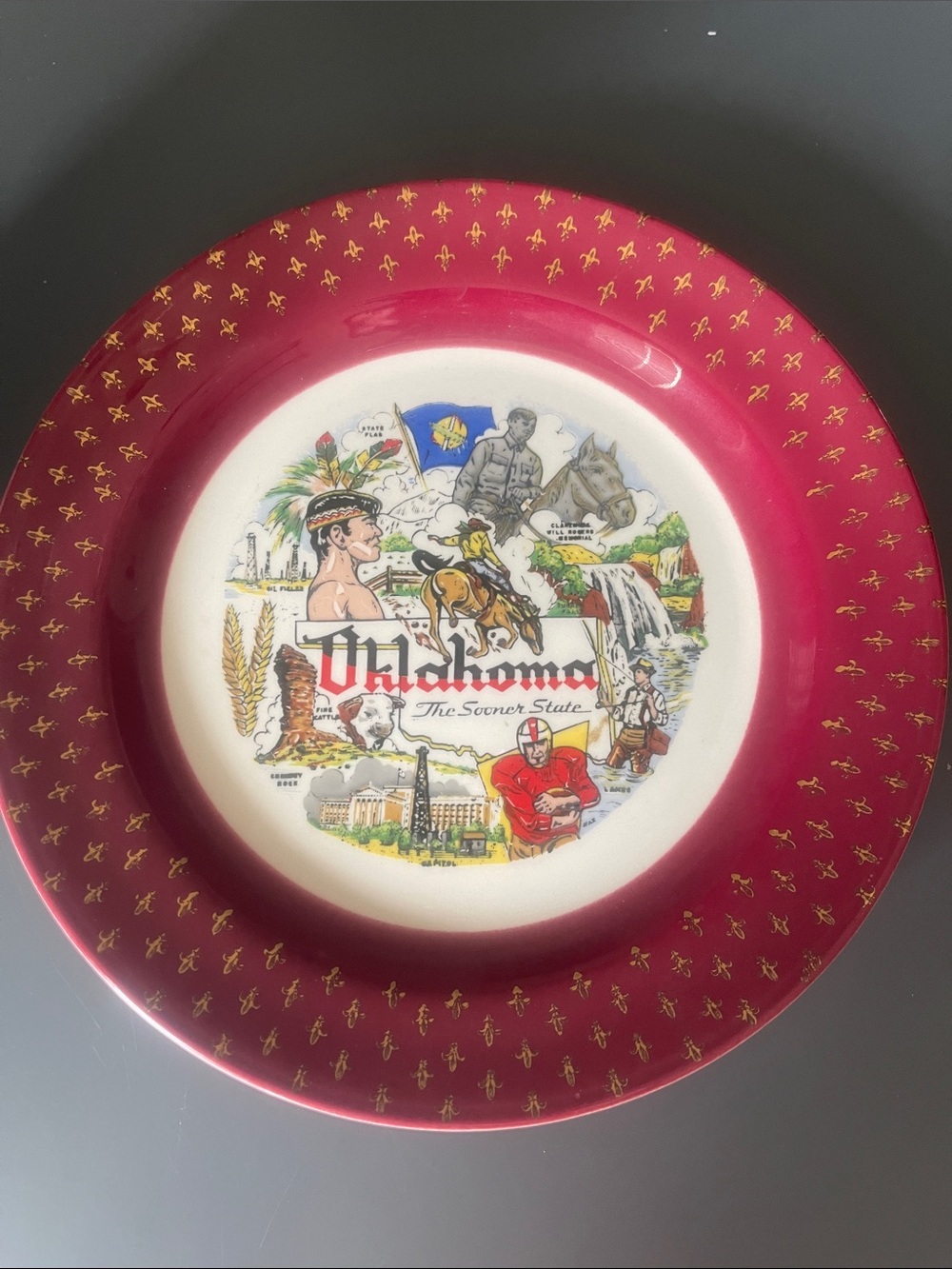 Vintage 1953 Homer Laughlin Oklahoma State Souvenir Plate Burgundy Gold Trim 7”